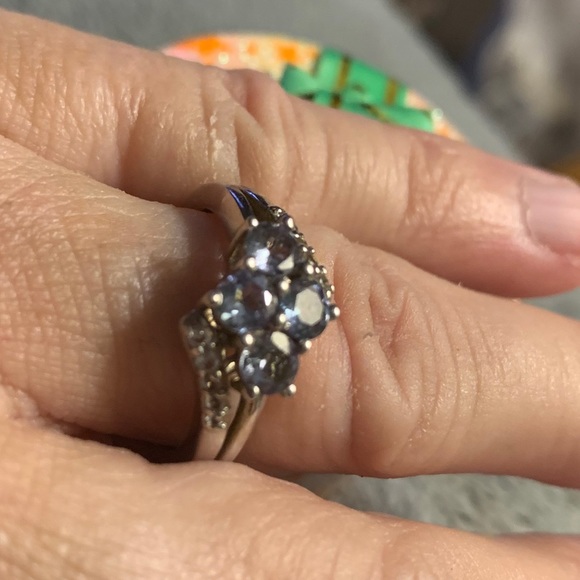 Genuine tanzanite sterling silver ring like new - Picture 6 of 6